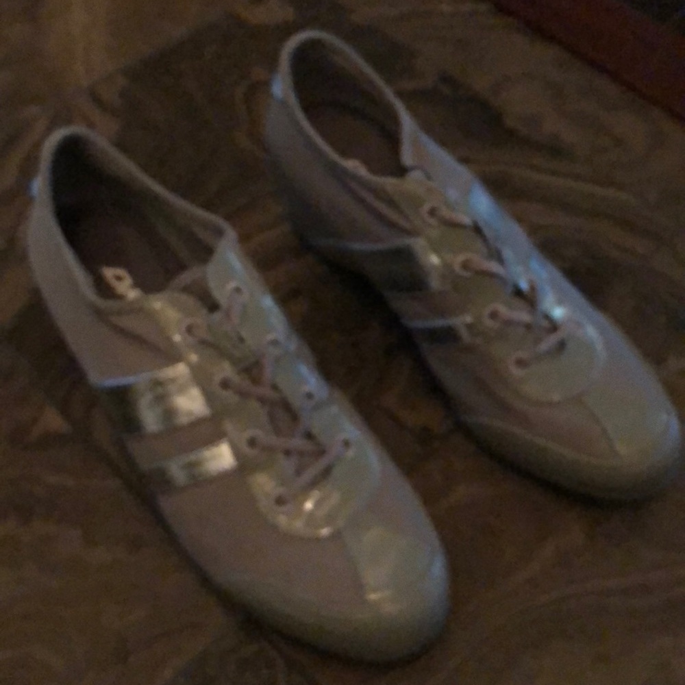 DKNY gray athletic slip on